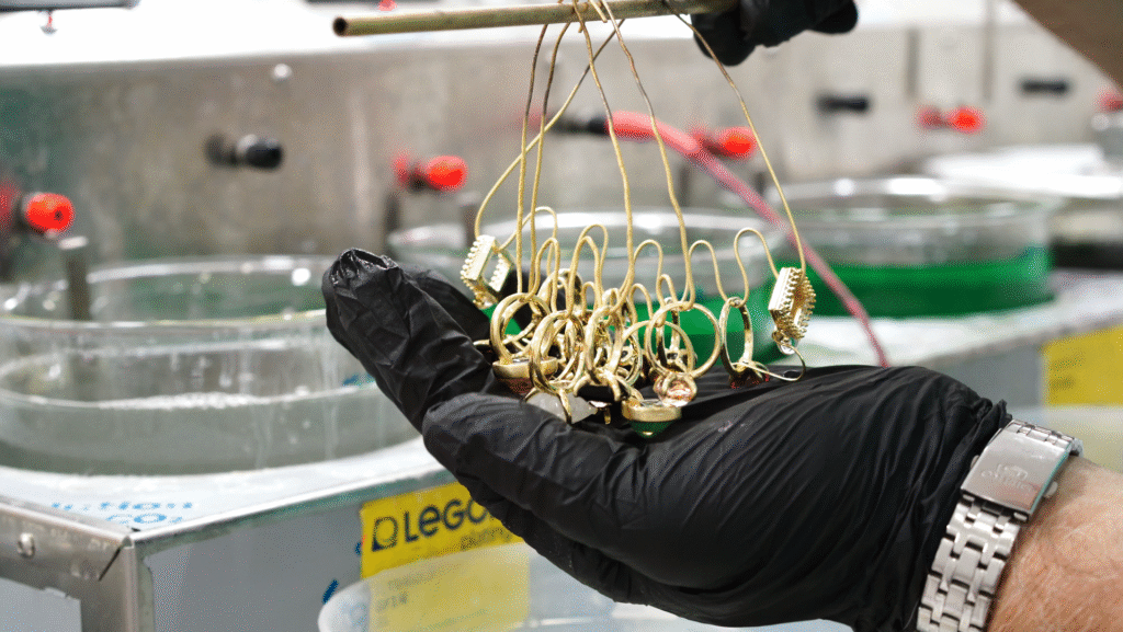 ציפוי זהב לתכשיטים